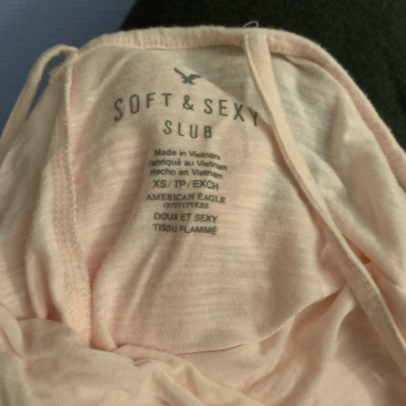 AE Tank Top - Picture 3 of 6